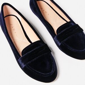 EUC Zara TRF Shoes Women’s Casual Slip On Navy Blue Velvet Loafers Flats SZ: 41
